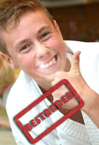 Foto von Nico mit bestanden Stempel